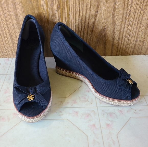 EUC ✨️ Tory Burch Jackie Bow Espadrille Peep-toe Wedges Size 6.5 - Picture 2 of 11